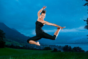 Outdoor Strobist Tanz Fotoshooting mit Tänzerin Fotograf Obwalden