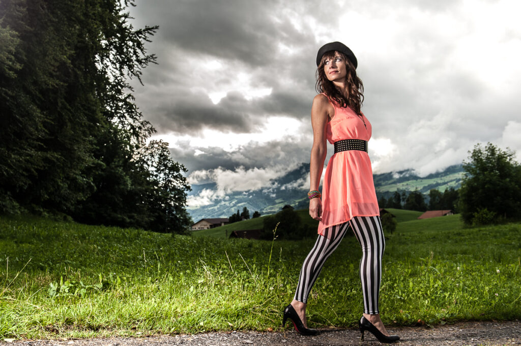 Frau Fotoshooting Indoor und Outdoor in der Natur und im Fotostudio
