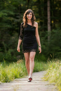 Frau Fotoshooting Indoor und Outdoor in der Natur und im Fotostudio