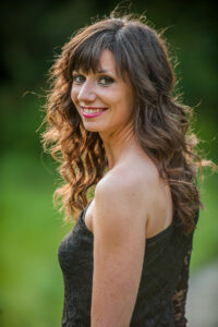 Frau Fotoshooting Indoor und Outdoor in der Natur und im Fotostudio