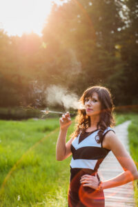 Frau Fotoshooting Indoor und Outdoor in der Natur und im Fotostudio