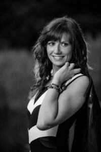 Frau Fotoshooting Indoor und Outdoor in der Natur und im Fotostudio