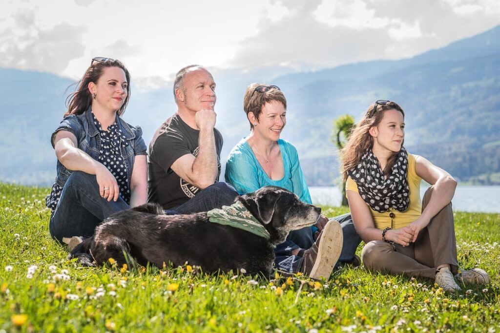 Outdoor Familien Fotoshooting am Sarnersee in Obwalden Fotograf Obwalden