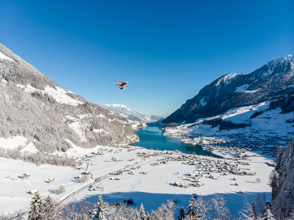 Drohnenaufnahmen Winter Obwalden Drohnenfotograf Zentralschweiz