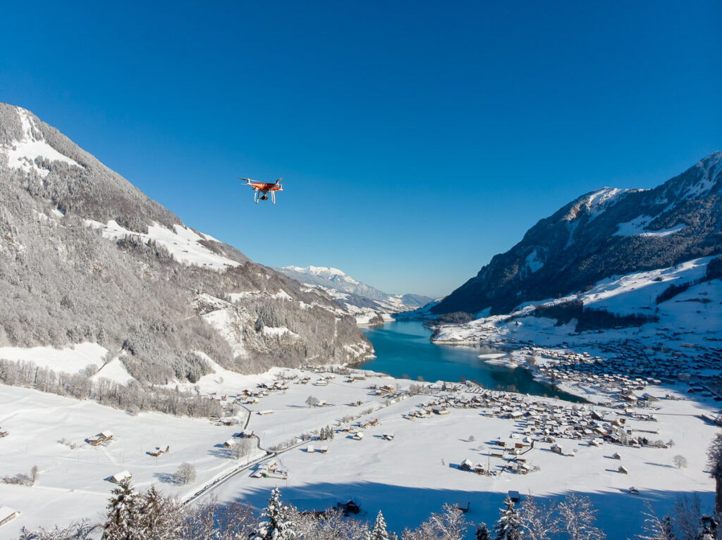 Drohnenaufnahmen Winter Obwalden Drohnenfotograf Zentralschweiz