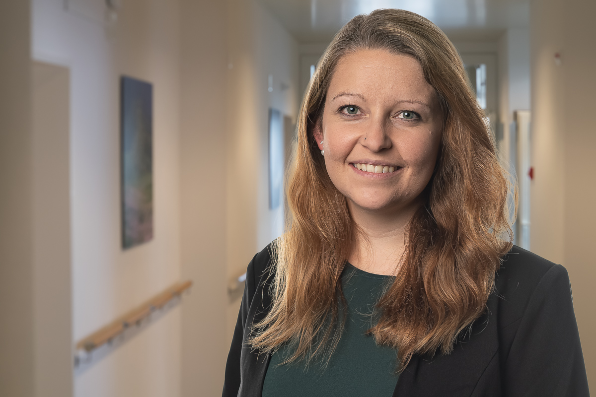 Mitarbeiter Portraits Fotograf fuer Alterswohnheim Mitarbeiterfotos Alterswohnheim Buchs Fotograf Nidwalden
