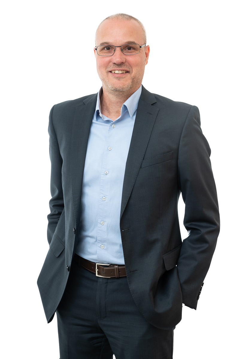 Mitarbeiter Portraits Fotograf fuer Alterswohnheim Mitarbeiterfotos Alterswohnheim Buchs Fotograf Nidwalden