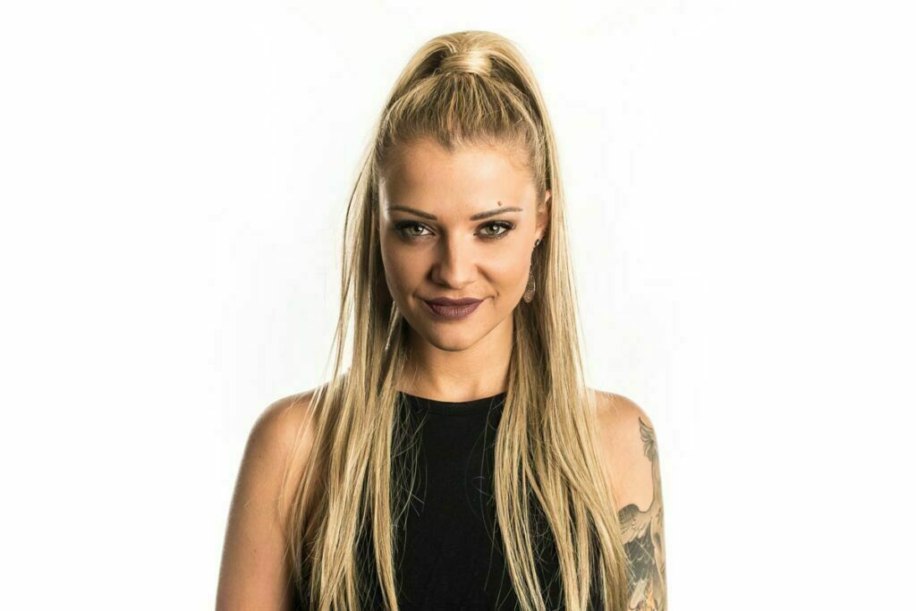 Fotoshooting fuer Frauen im Fotostudio in Obwalden Fotoshooting Frau Luzern