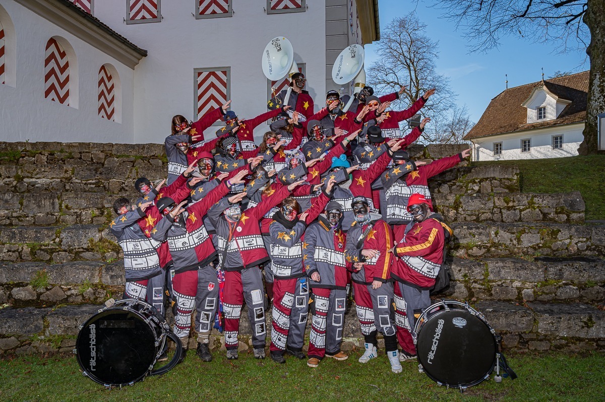 Gruppenfotos der Guggenmusig Rätschbäsä Sarnen Fotograf Obwalden