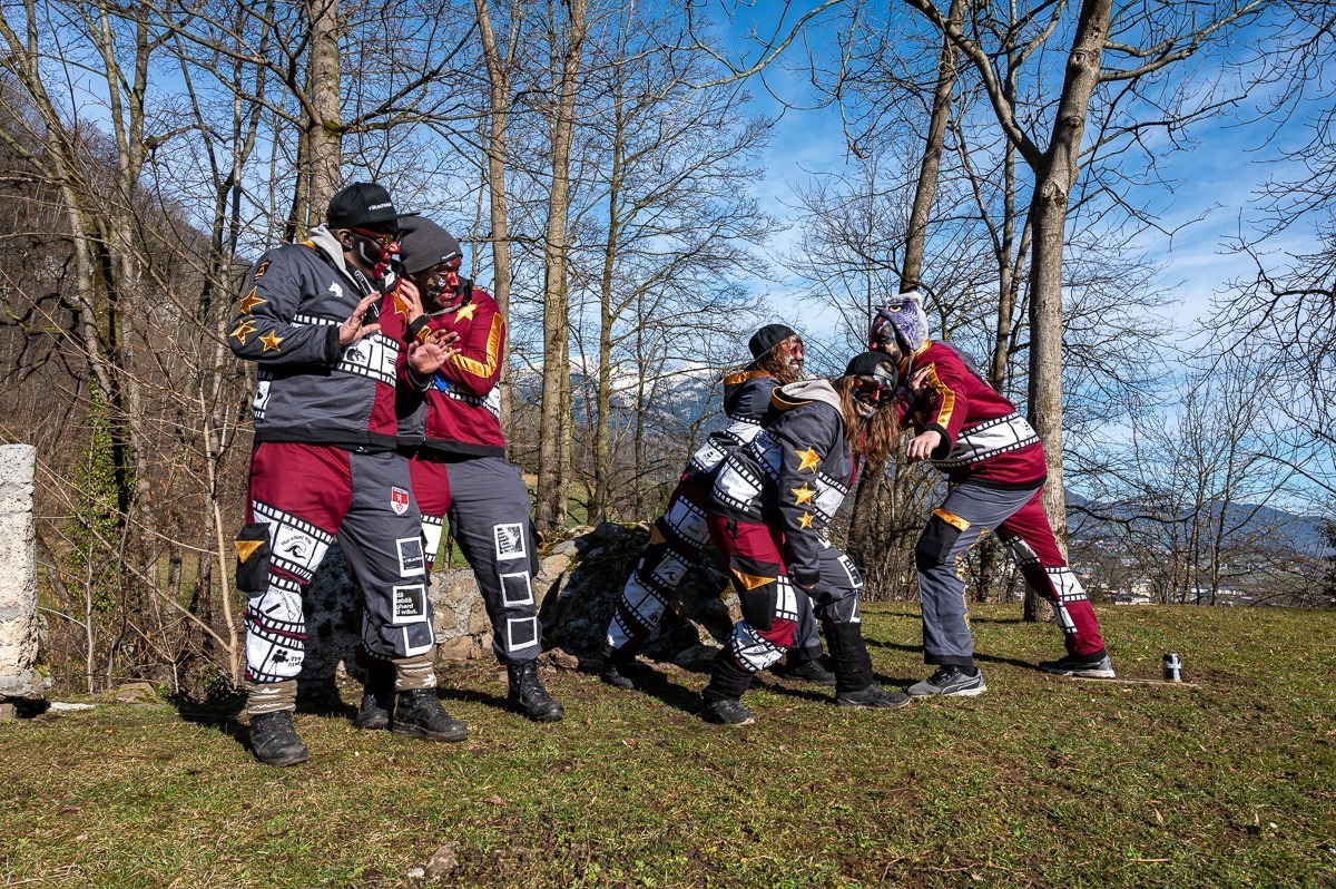 Gruppenfotos der Guggenmusig Rätschbäsä Sarnen Fotograf Obwalden