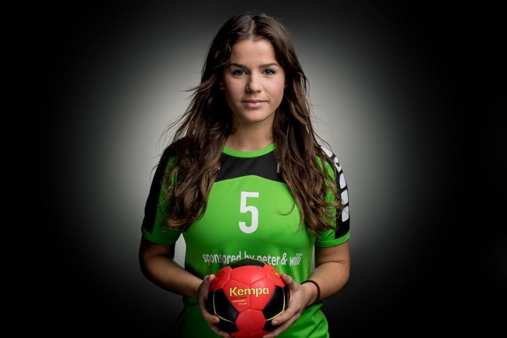 Sport Fotoshooting im Fotostudio in Sarnen Fotoshooting Fuer Frauen Kickbox und Handball Fotoshooting