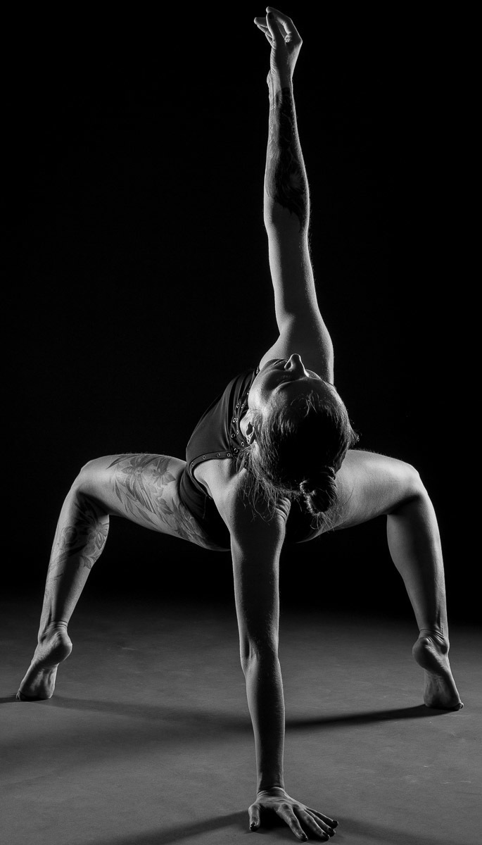 Tänzerin Fotoshooting Tanz Fotoshooting mit Russischer Taenzerin Alyona im Fotostudio Fotograf fuer Poledance