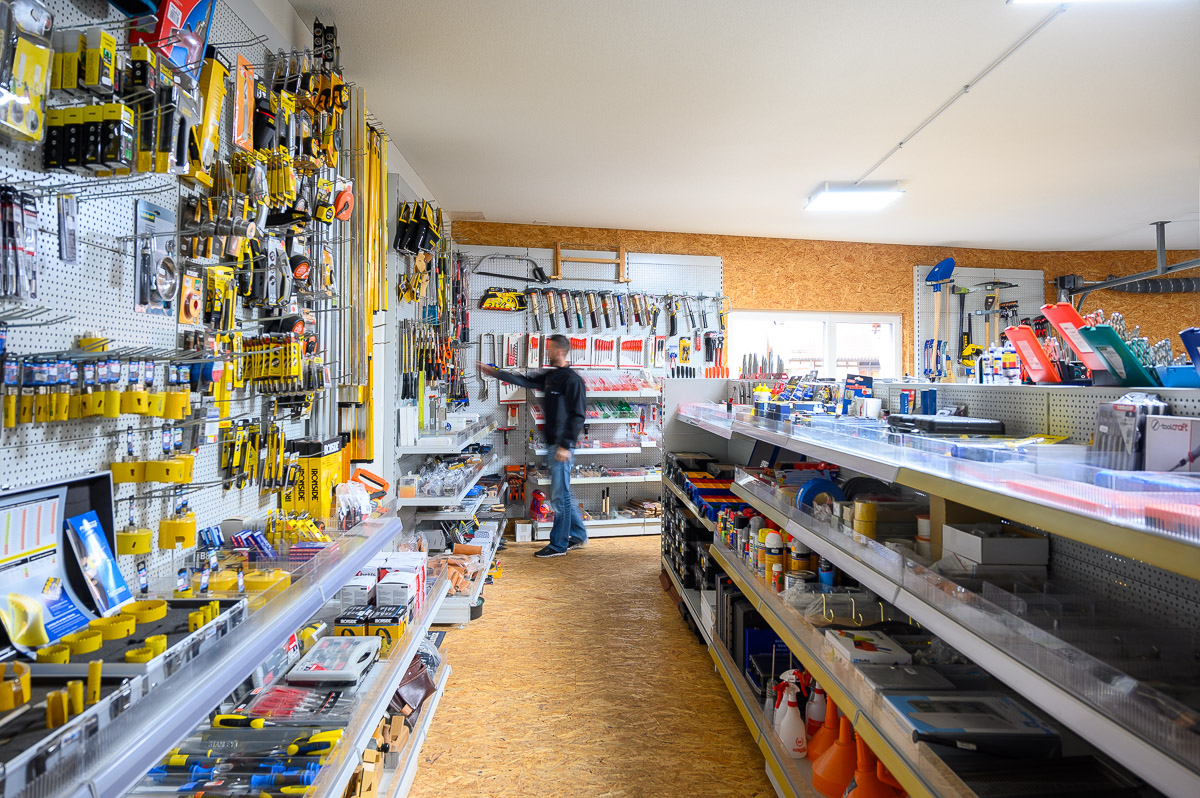 Mitarbeiterportraits und Werbefotos Werbefotografie fuer Firmen in der Schweiz und im Ausland Werbefotos fuer Liqutech AG in Giswil Obwalden