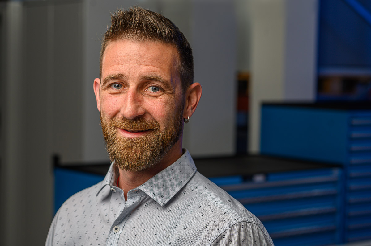 Mitarbeiterportraits und Werbefotos Werbefotografie fuer Firmen in der Schweiz und im Ausland Werbefotos fuer Liqutech AG in Giswil Obwalden
