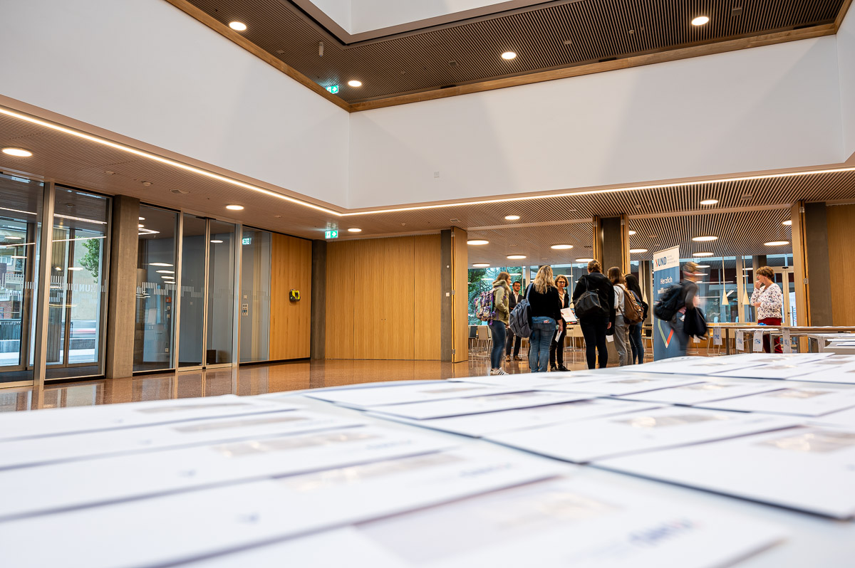 Eröffnungsfeier für Bildungszentrum XUND erster Schultag im neuen Bildungszentrum Bildreportage Luzern