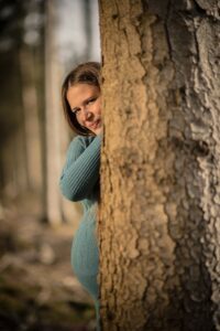 Fotoshooting Schwangerschaft Outdoor Draussen Babybauch Fotoshooting im Wald