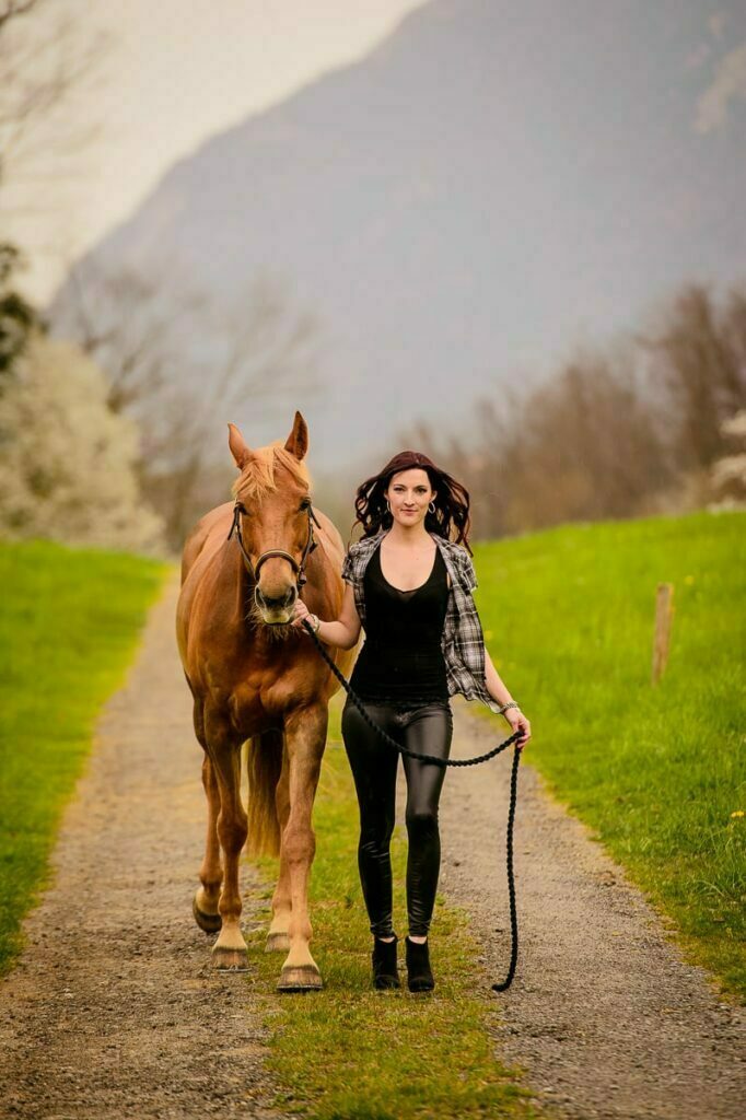 Outdoor Fotoshooting mit Pferd Outdoor Fotoshooting mit Pferd Pferdefotografie Zentralschweiz