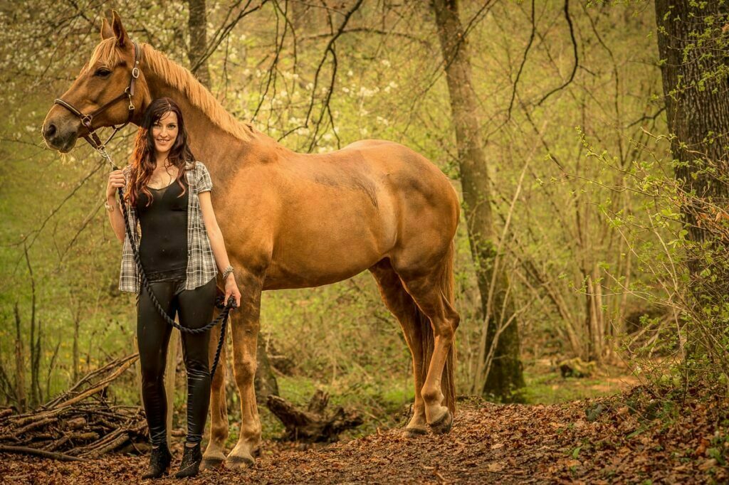 Outdoor Fotoshooting mit Pferd Outdoor Fotoshooting mit Pferd Pferdefotografie Zentralschweiz