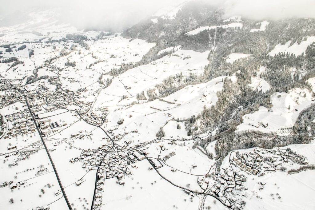 Landschaft Flugaufnahmen Obwalden Aufnahmen aus dem Flieger Aufnahmen aus der Luft Drohnenaufnahmen Obwalden