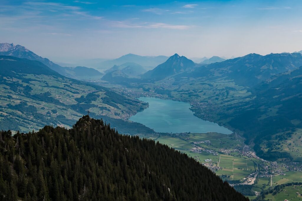 Rundflug um den Sarnersee mit Luftaufnahmen von Obwalden Fotograf Obwalden