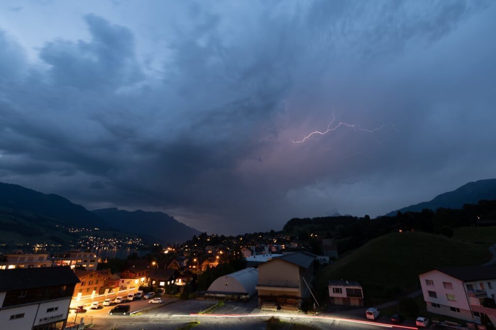 Gewitter fotografiert in Sachseln Blitzlichtgewitter in Sachseln Fotograf Obwalden