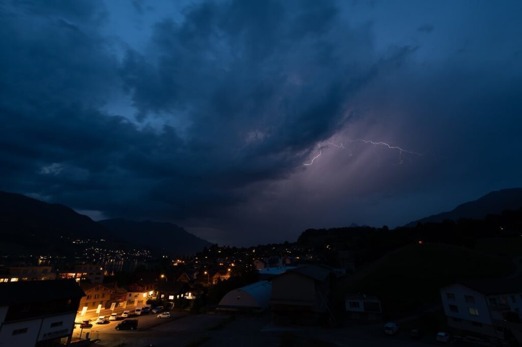 Gewitter fotografiert in Sachseln Blitzlichtgewitter in Sachseln Fotograf Obwalden