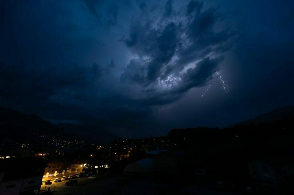 Gewitter fotografiert in Sachseln Blitzlichtgewitter in Sachseln Fotograf Obwalden