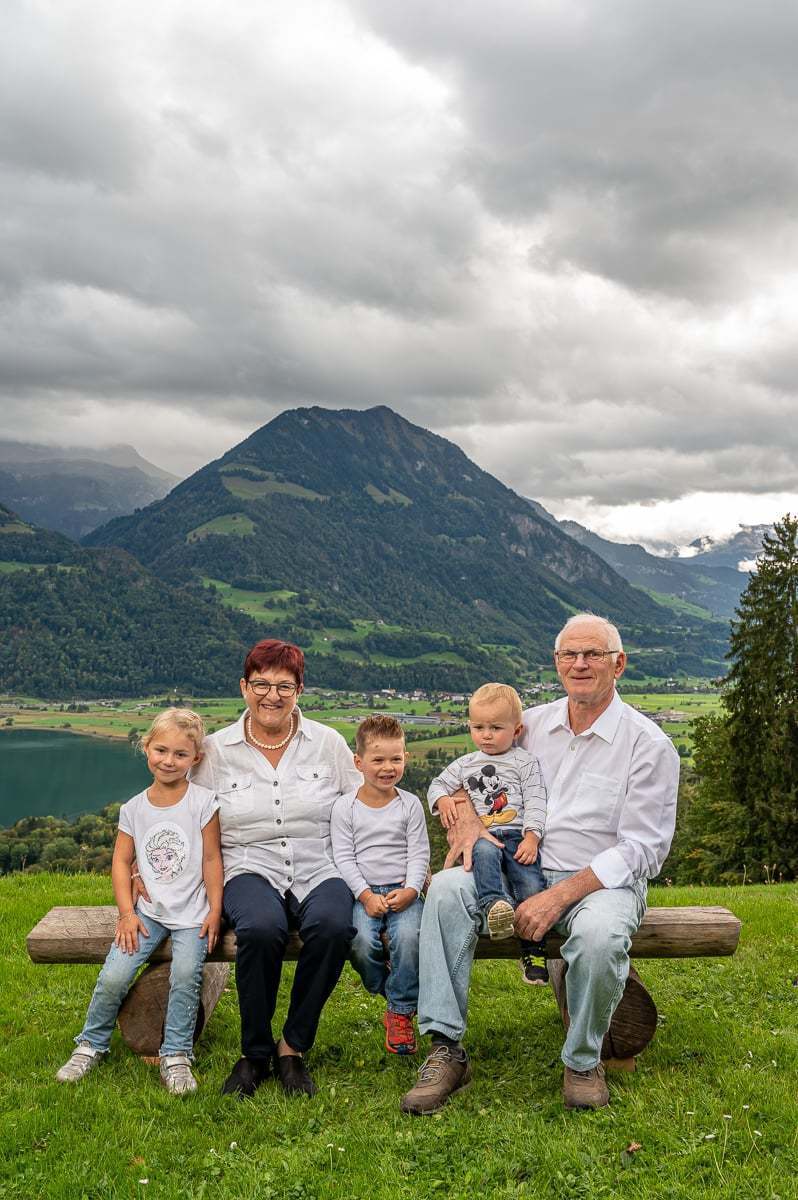 Outdoor Familien Fotoshooting Outdoro Familien Fotoshooting in Zentralschweiz Fotograf Obwalden Zentralschweiz