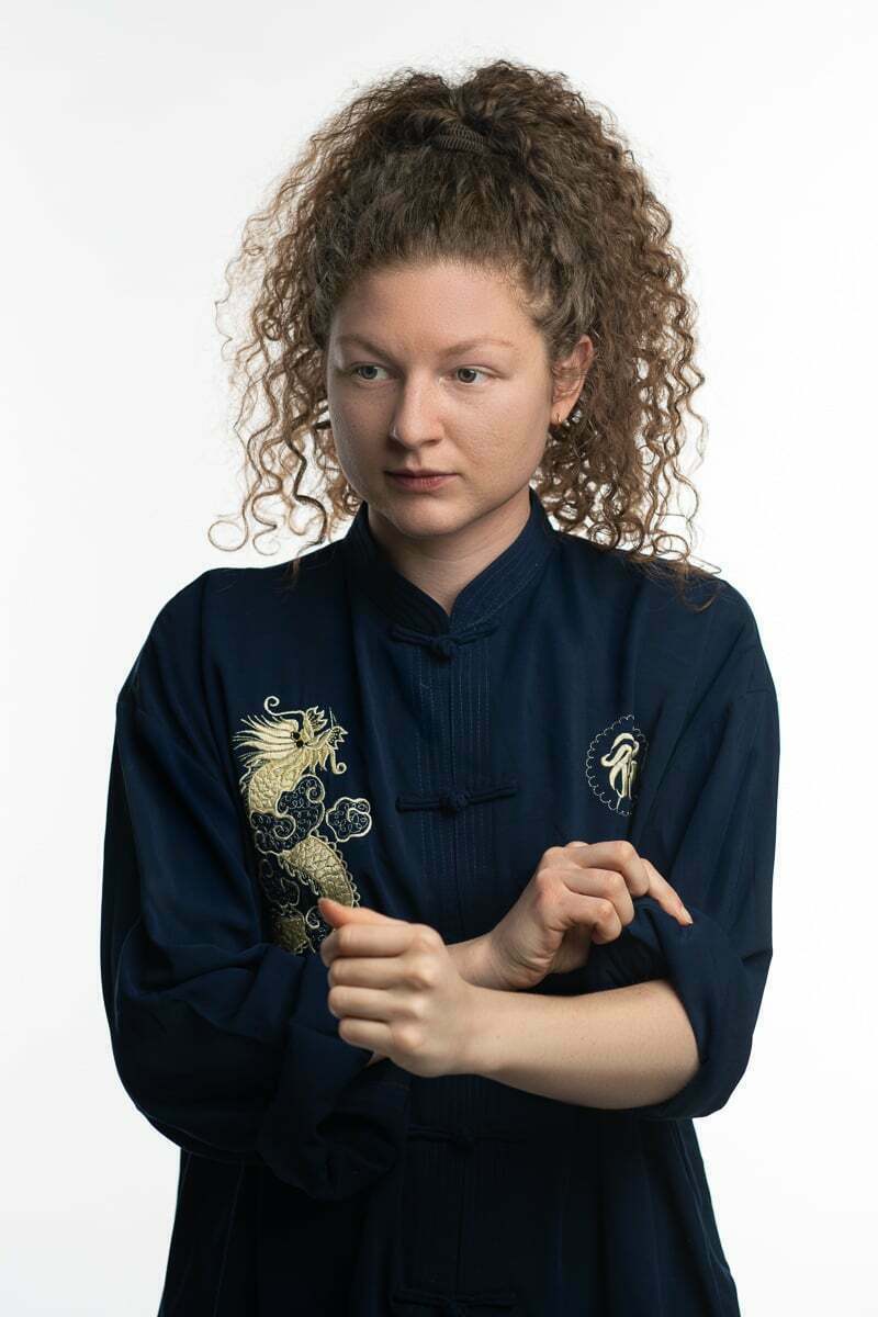 Kung Fu Kämpferin im Fotostudio in Sarnen Sportfotografie im Fotostudio Fotograf Obwalden