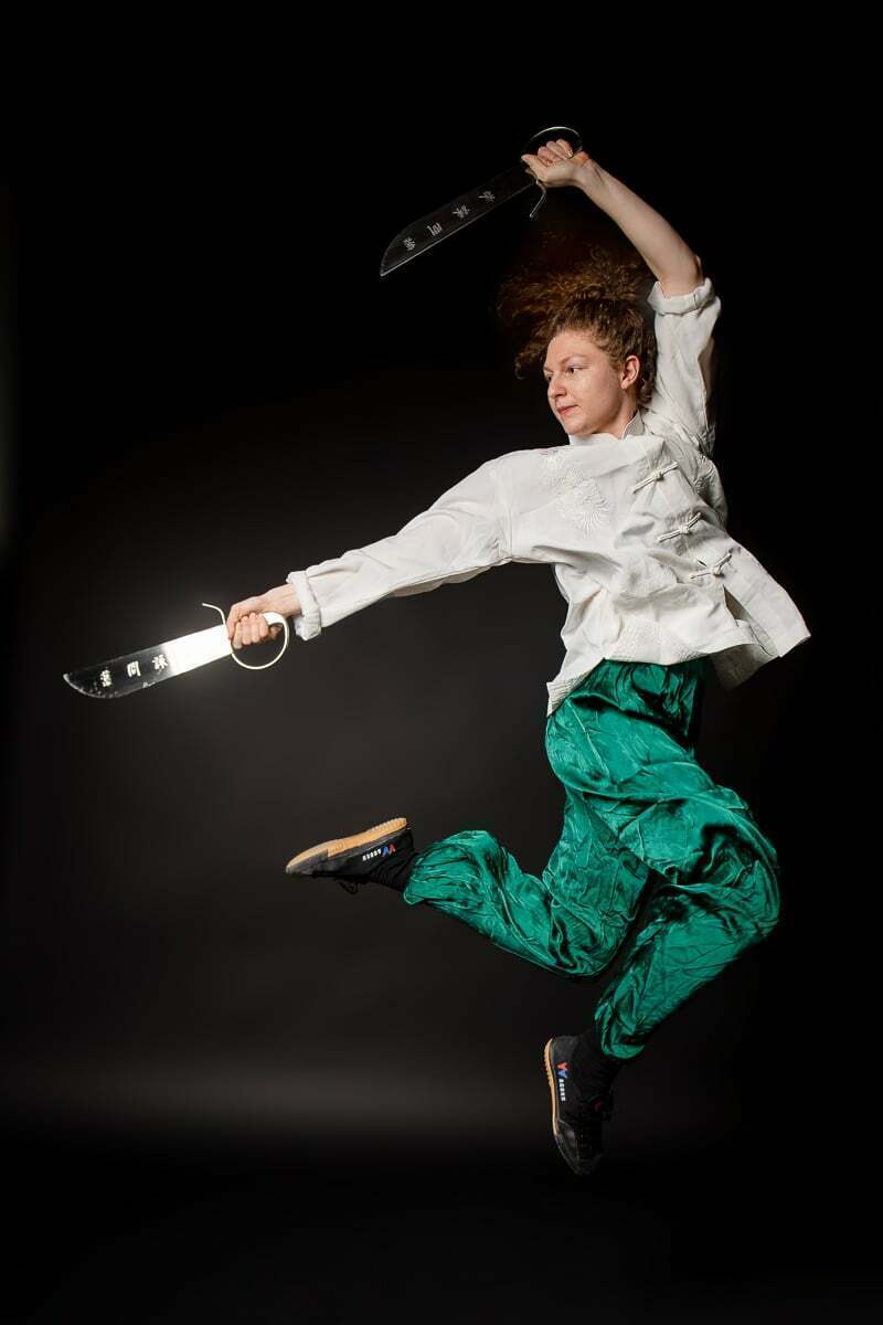 Kung Fu Kämpferin im Fotostudio in Sarnen Sportfotografie im Fotostudio Fotograf Obwalden