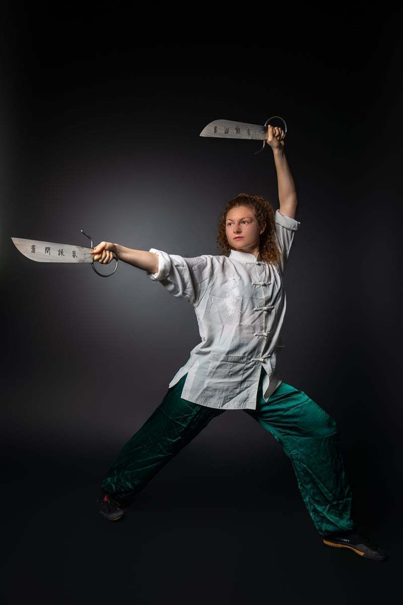 Kung Fu Kämpferin im Fotostudio in Sarnen Sportfotografie im Fotostudio Fotograf Obwalden