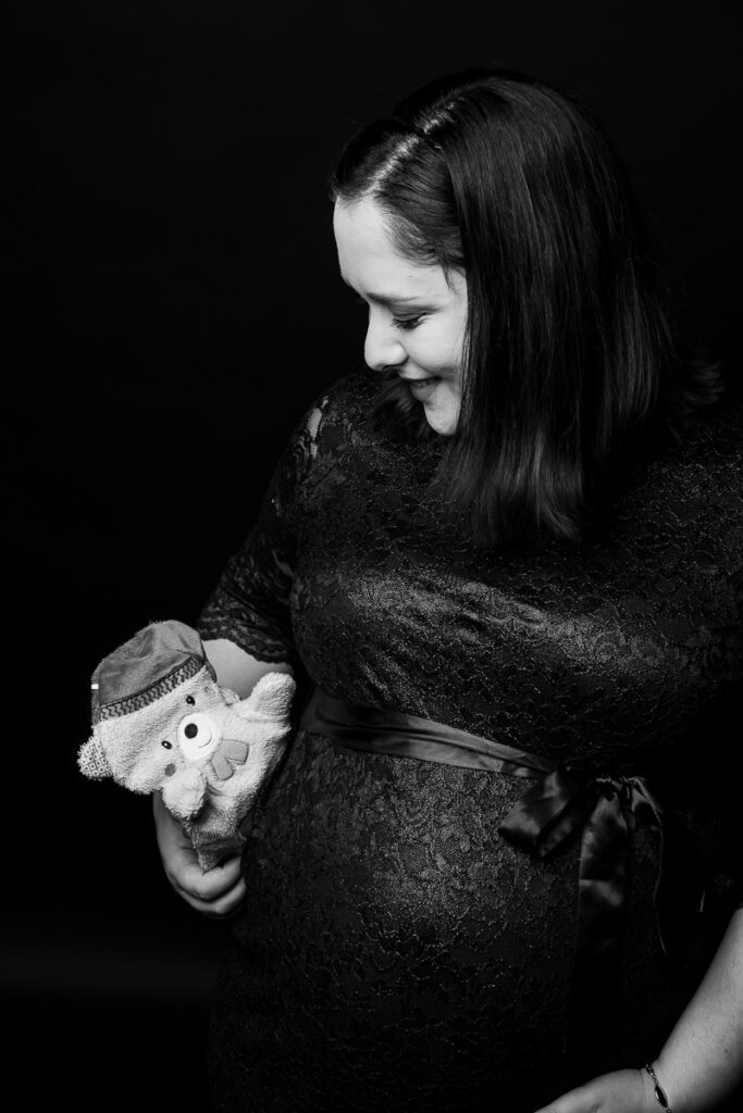 Babybauch im Fotostudio