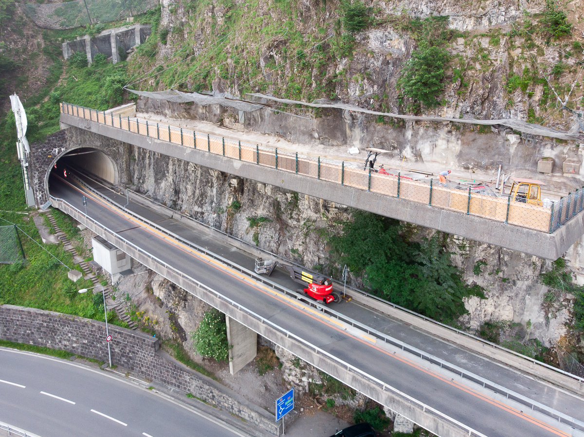Bilder Drohnenaufnahmen von Baustelle Hergiswil Lopper Umfahrung Fotograf fuer Baufirmen Nidwalden Luzern Obwalden