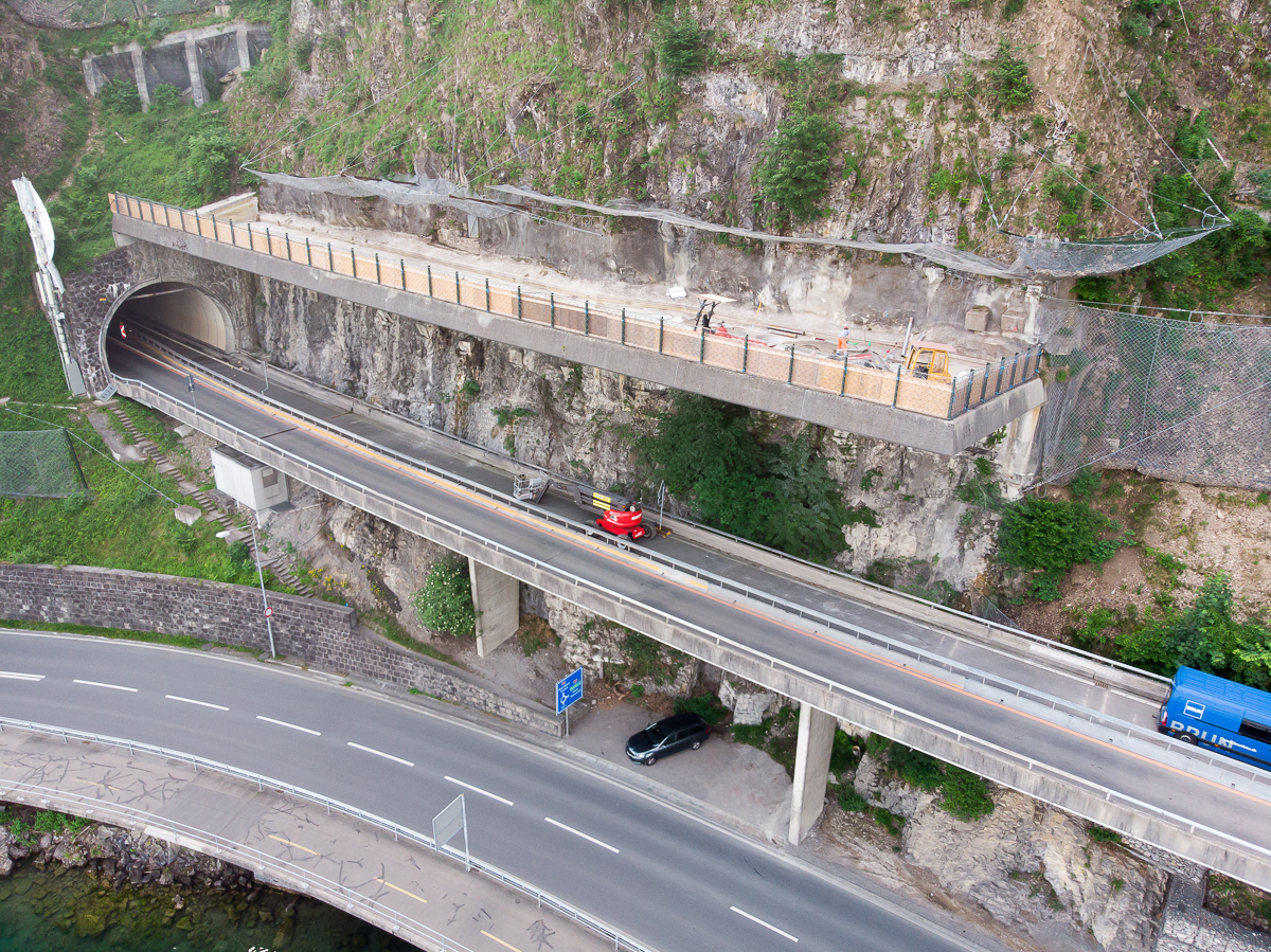 Bilder Drohnenaufnahmen von Baustelle Hergiswil Lopper Umfahrung Fotograf fuer Baufirmen Nidwalden Luzern Obwalden