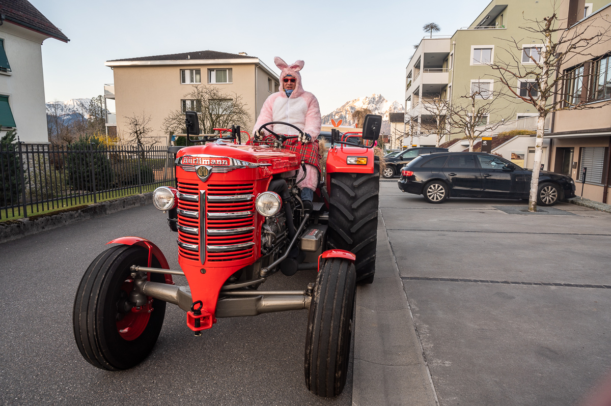 Foto Video und Drohnenaufnahmen fuer Osteraktion von Loetscher Architekten aus Meggen