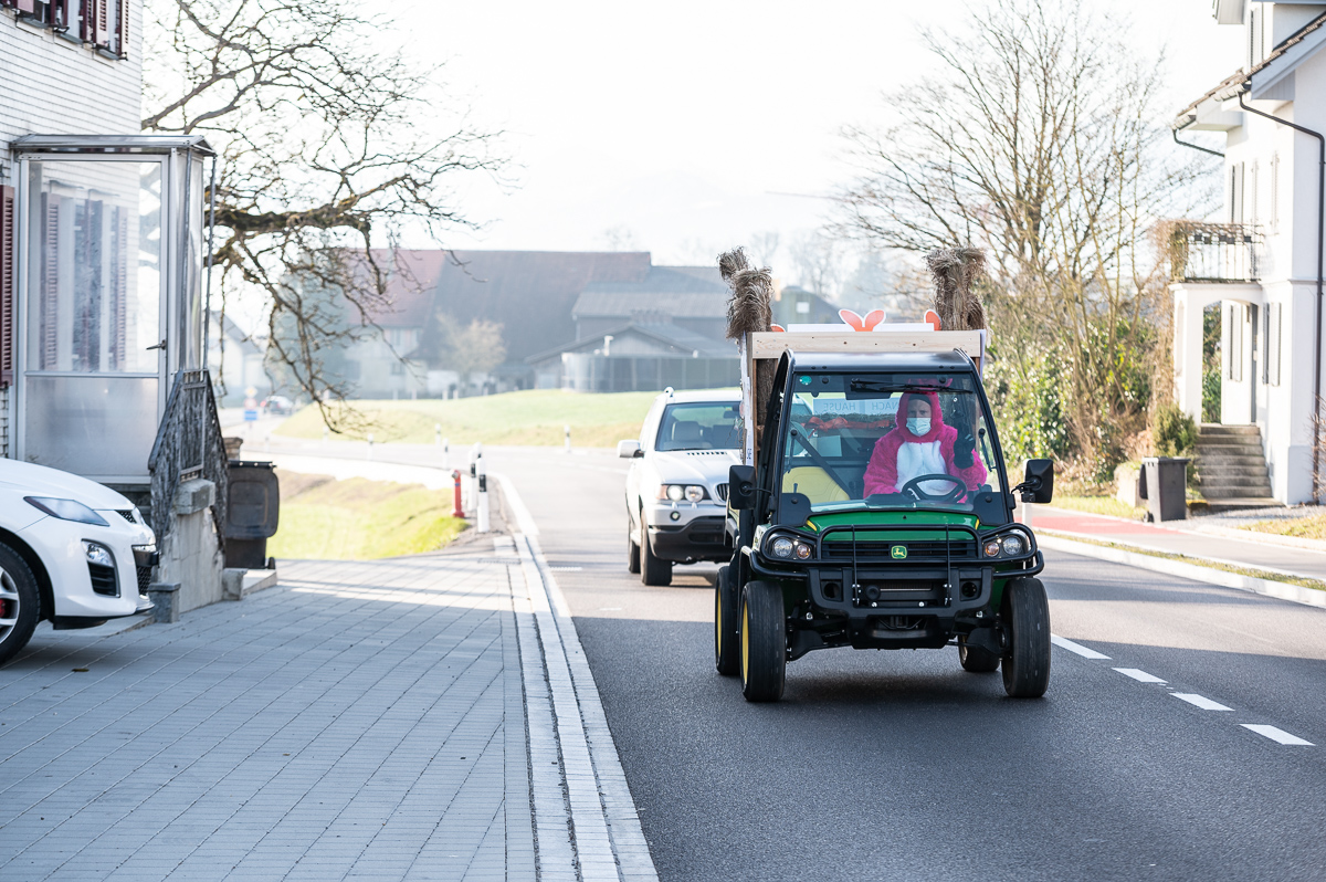 Foto Video und Drohnenaufnahmen fuer Osteraktion von Loetscher Architekten aus Meggen