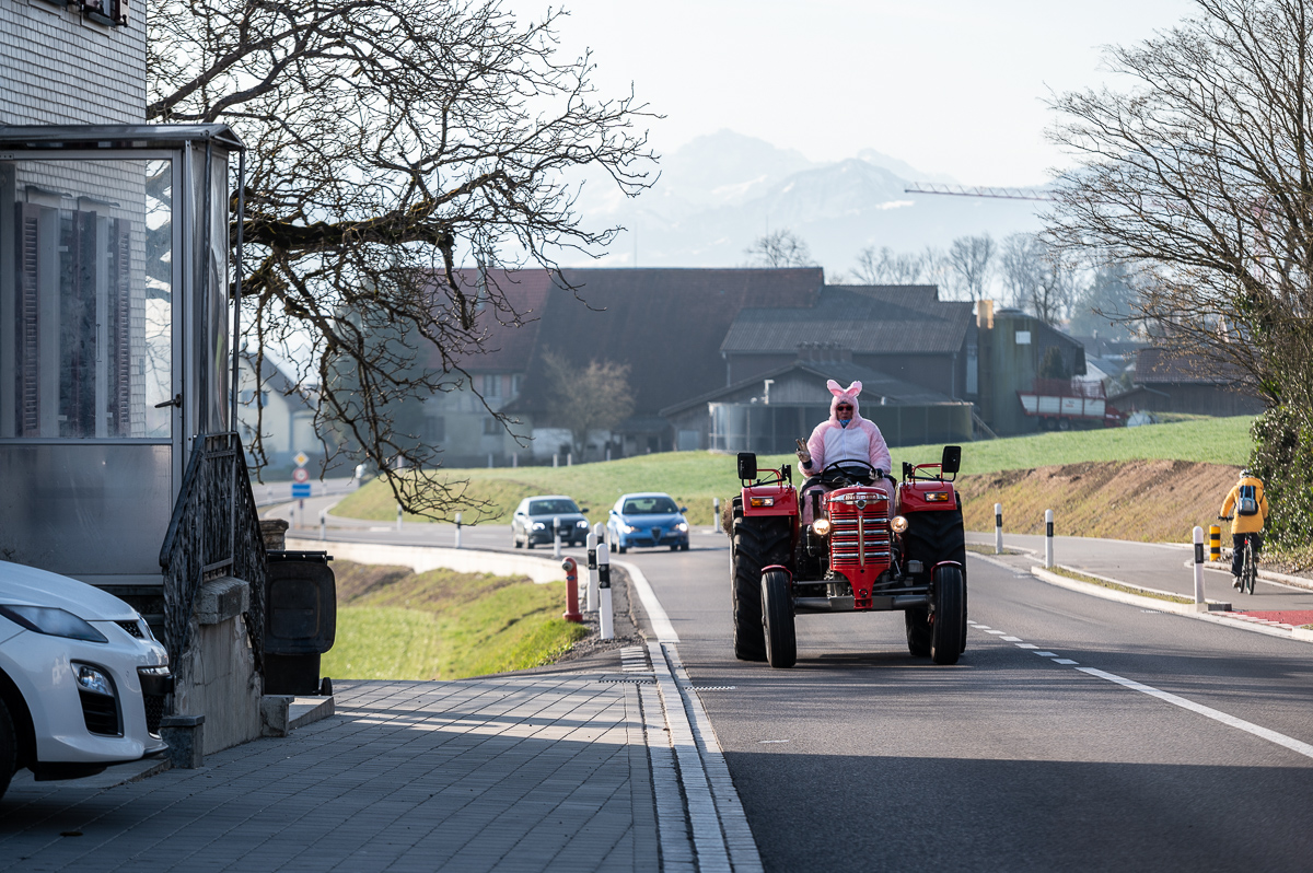 Foto Video und Drohnenaufnahmen fuer Osteraktion von Loetscher Architekten aus Meggen