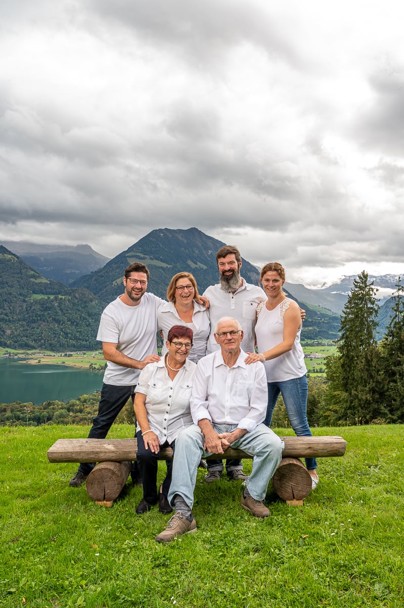 Outdoor Familien Fotoshooting in Zentralschweiz Fotograf Obwalden Zentralschweiz