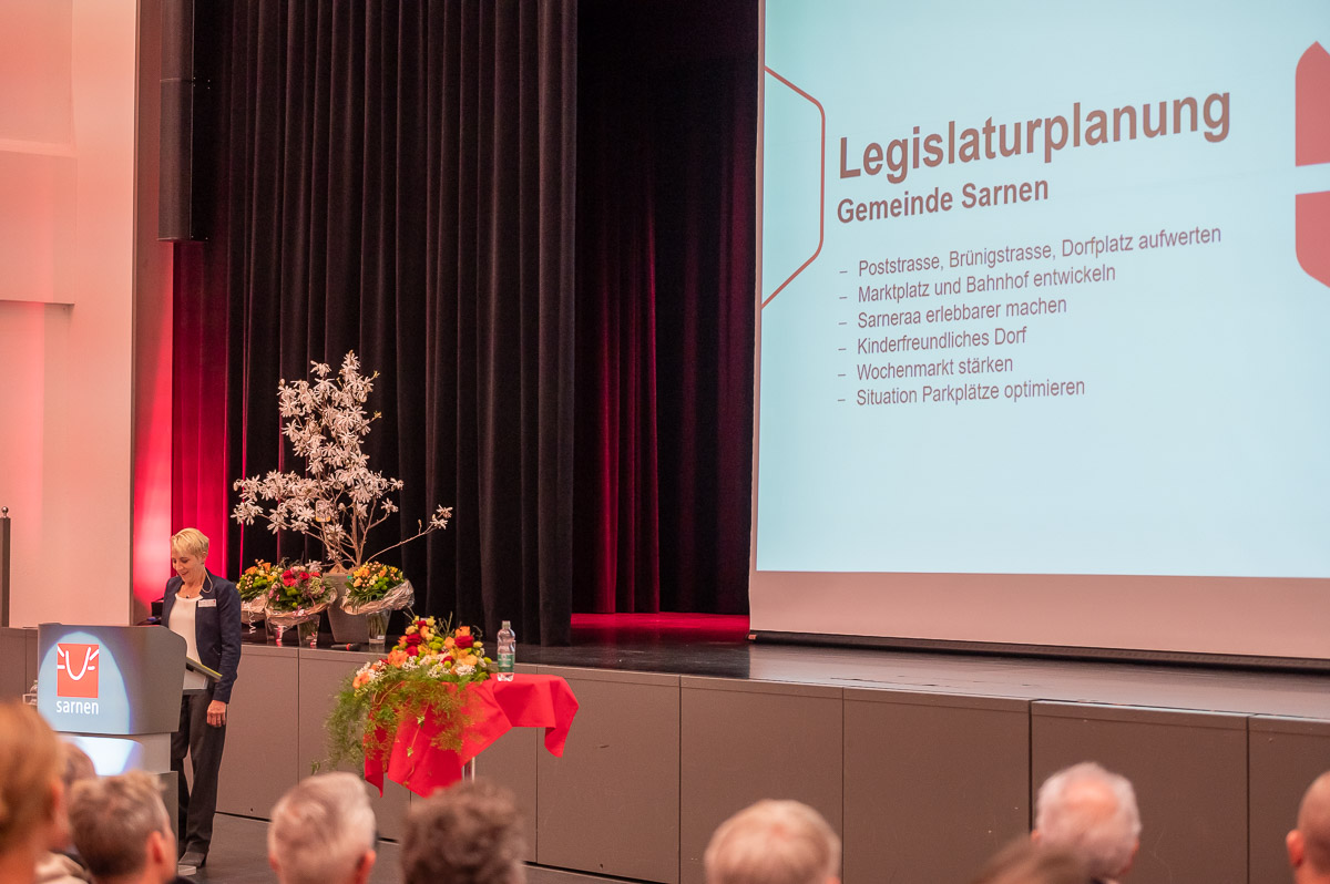 Sarner Wirtschafts Apero mit Doris Leuthard, Jürg Berlinger, Erika Windlin Wirtschaftsapero Sarnen Obwalden Eventfotograf
