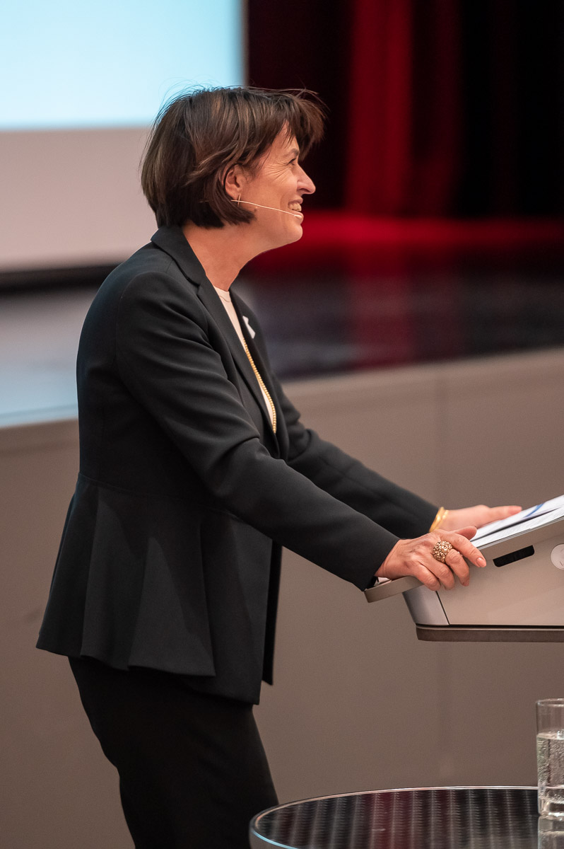 Sarner Wirtschafts Apero mit Doris Leuthard, Jürg Berlinger, Erika Windlin Wirtschaftsapero Sarnen Obwalden Eventfotograf