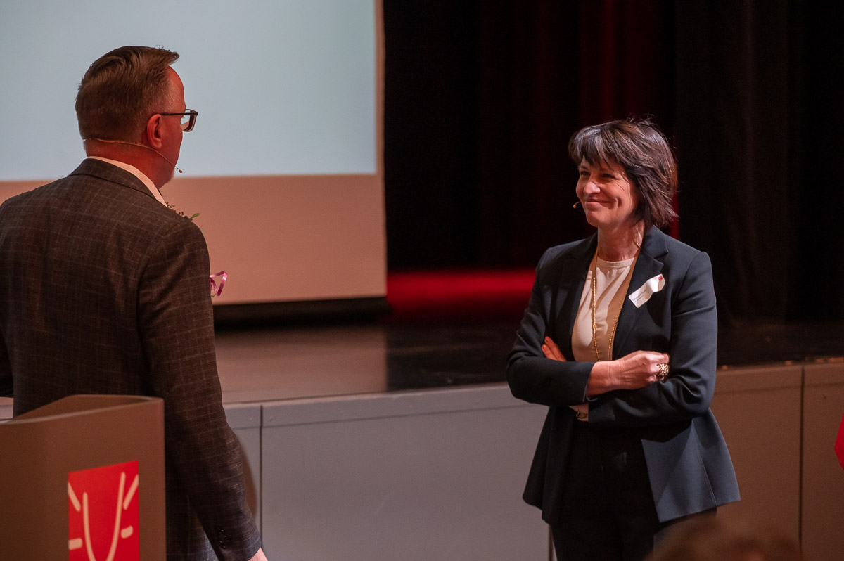 Sarner Wirtschafts Apero mit Doris Leuthard, Jürg Berlinger, Erika Windlin Wirtschaftsapero Sarnen Obwalden Eventfotograf